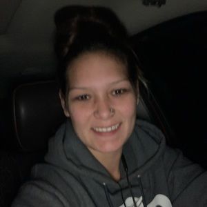 Meet your Posher, Clae